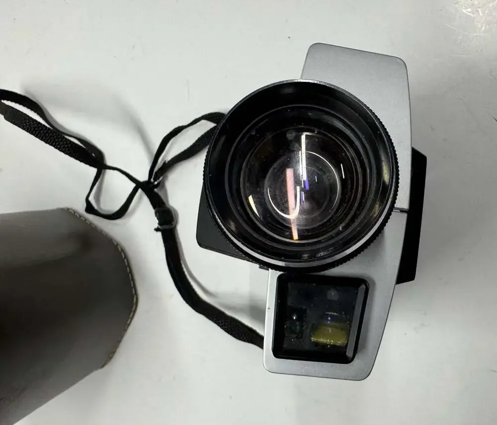 Vintage Kodak XL55 Super 8 Movie Camera with Case and Strap Read details